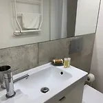 Hip Tailor Made Flat In Estrela! Apartman