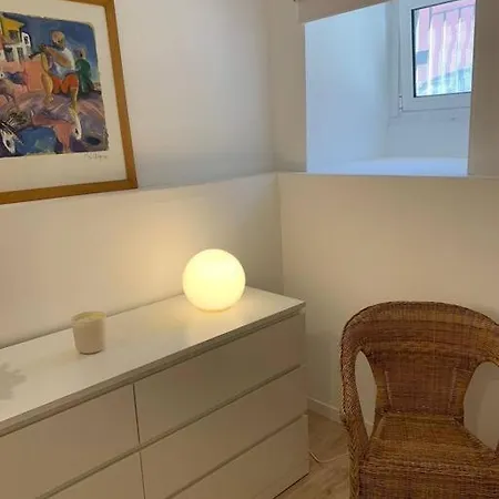 Hip Tailor Made Flat In Estrela! Lejlighed